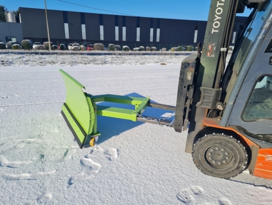 chasse neige lame racleuse caoutchouc pour chariot élévateur